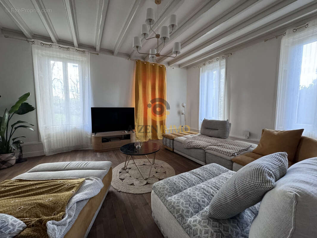 Maison à COULONGES-SUR-L'AUTIZE