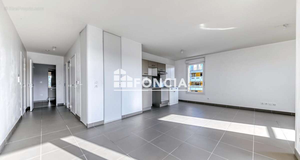 Appartement à LYON-9E