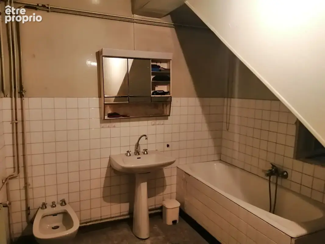 Maison de village à rénover de 128 m² hab. (Quatre chambres) - photo 12