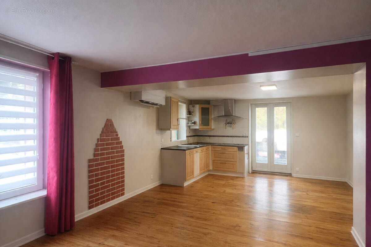 Appartement à URIMENIL