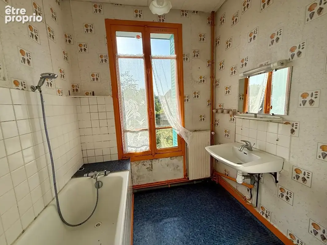Maison meulière de caractère au cur de Coupvray / Fort potentiel ! - photo 4