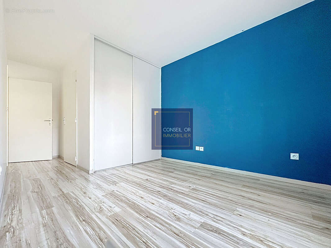 Appartement à SAINT-GENIS-LAVAL