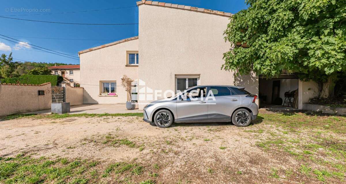 Maison à LE PEAGE-DE-ROUSSILLON