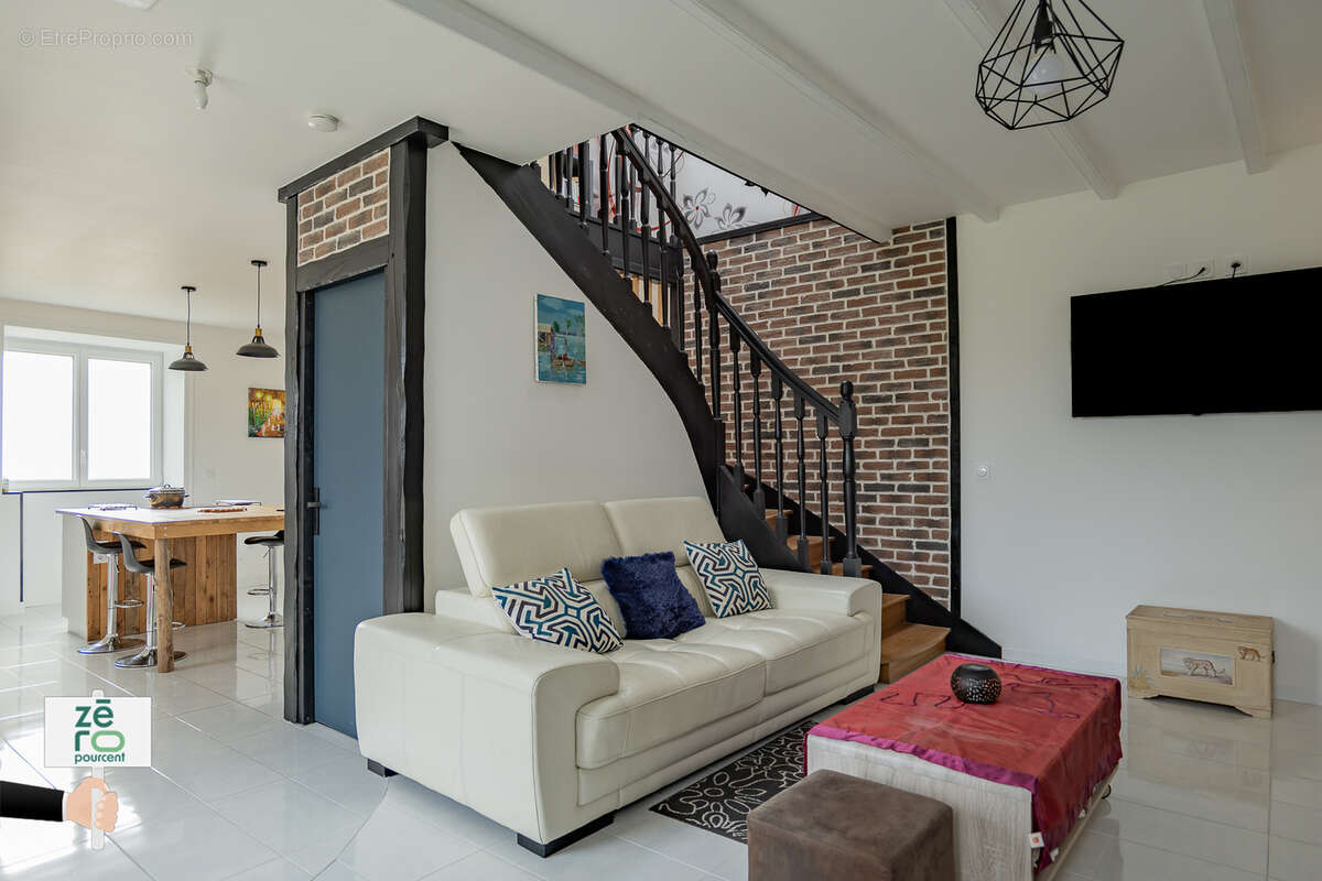 Maison à MOUZEUIL-SAINT-MARTIN