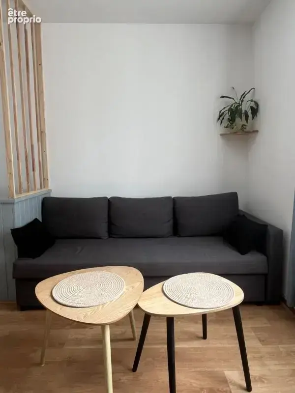 À 300 m de la plage, appartement 2 chambres entièrement rénové et vendu meublé - photo 2