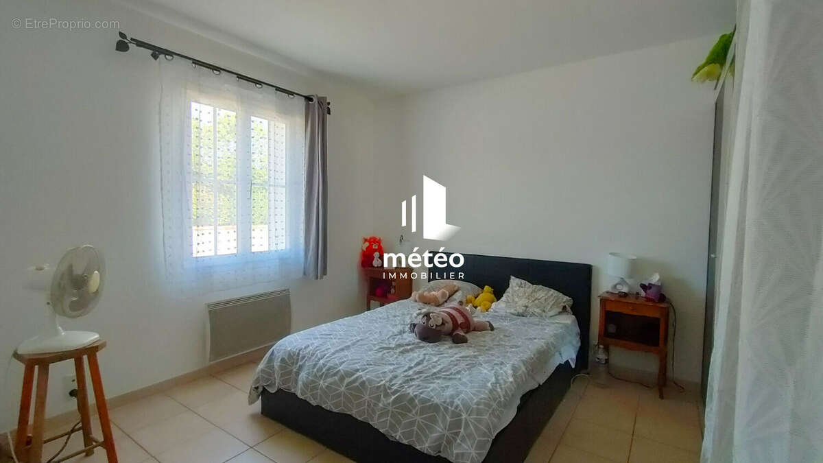 Maison ANGLES - 66m² - photo 3