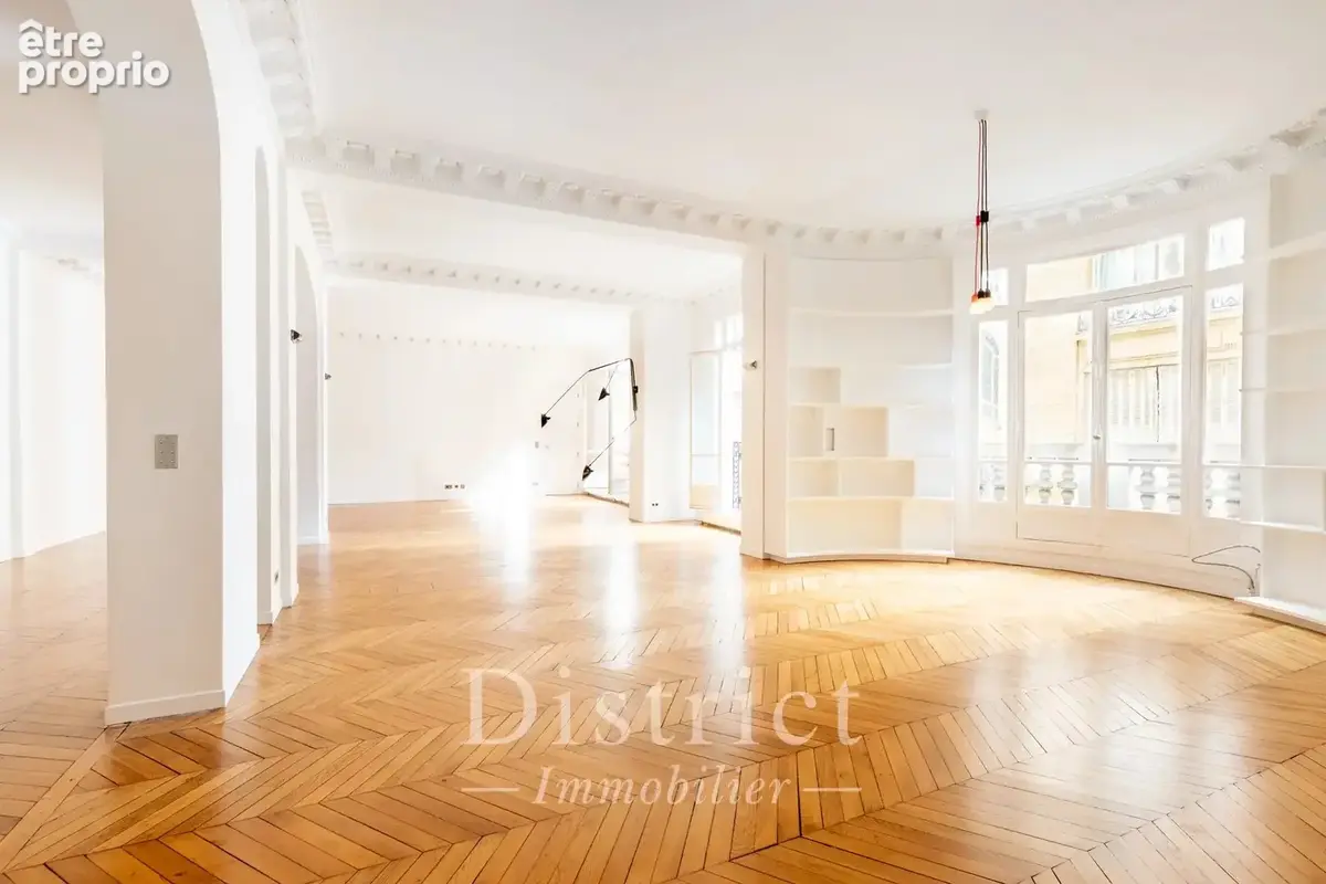 Exclusivité - Niel / Ternes. Appartement familial de 280 m² . Plan parfait. - photo 3