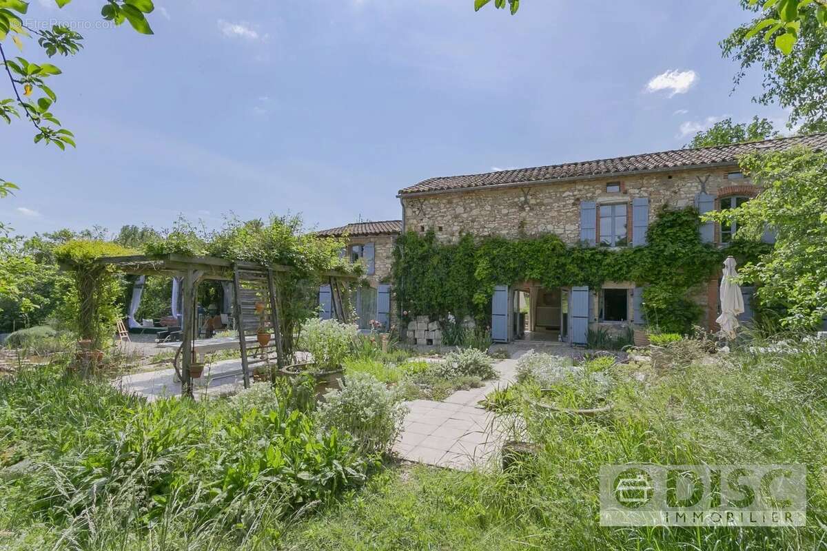 Maison à LES CABANNES
