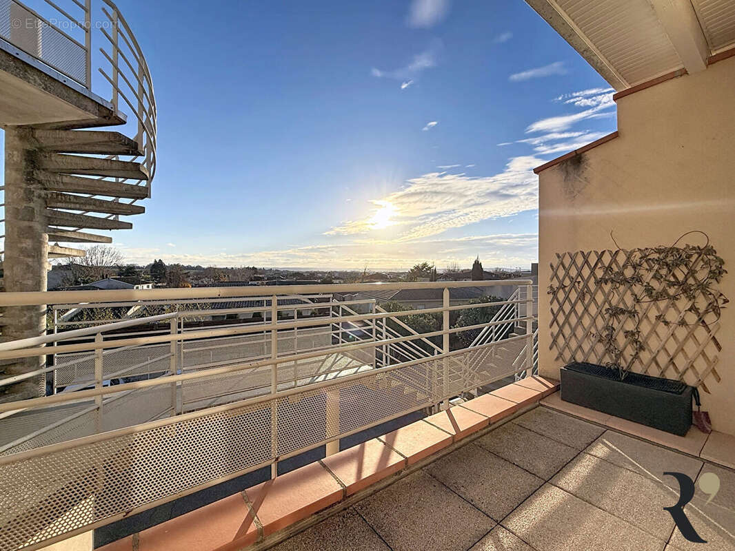 Appartement 3 pièces  65 m2 Quint-Fonsegrives - Vue Pyrénées ! - photo 11