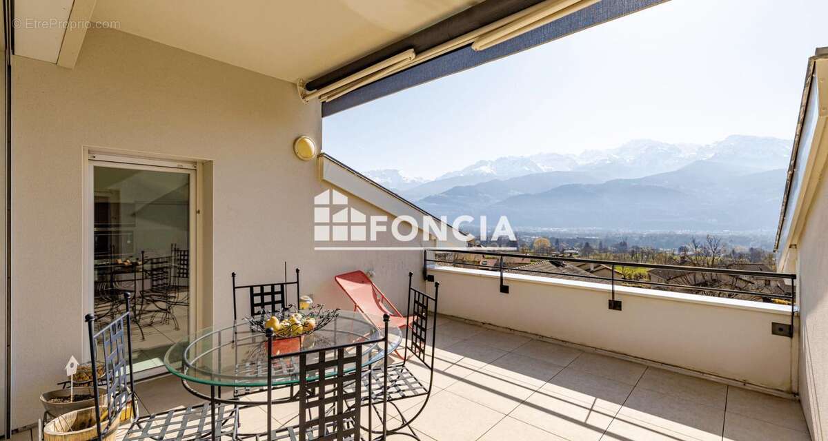 Appartement à SAINT-ISMIER