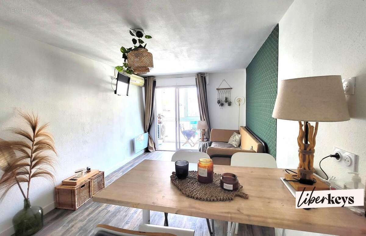 Appartement à MAUGUIO