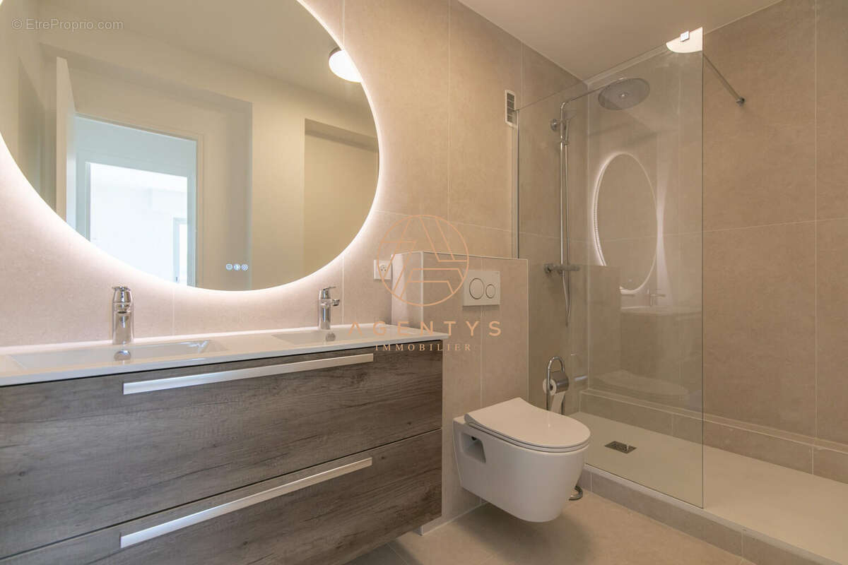 Appartement à SAINT-MAUR-DES-FOSSES