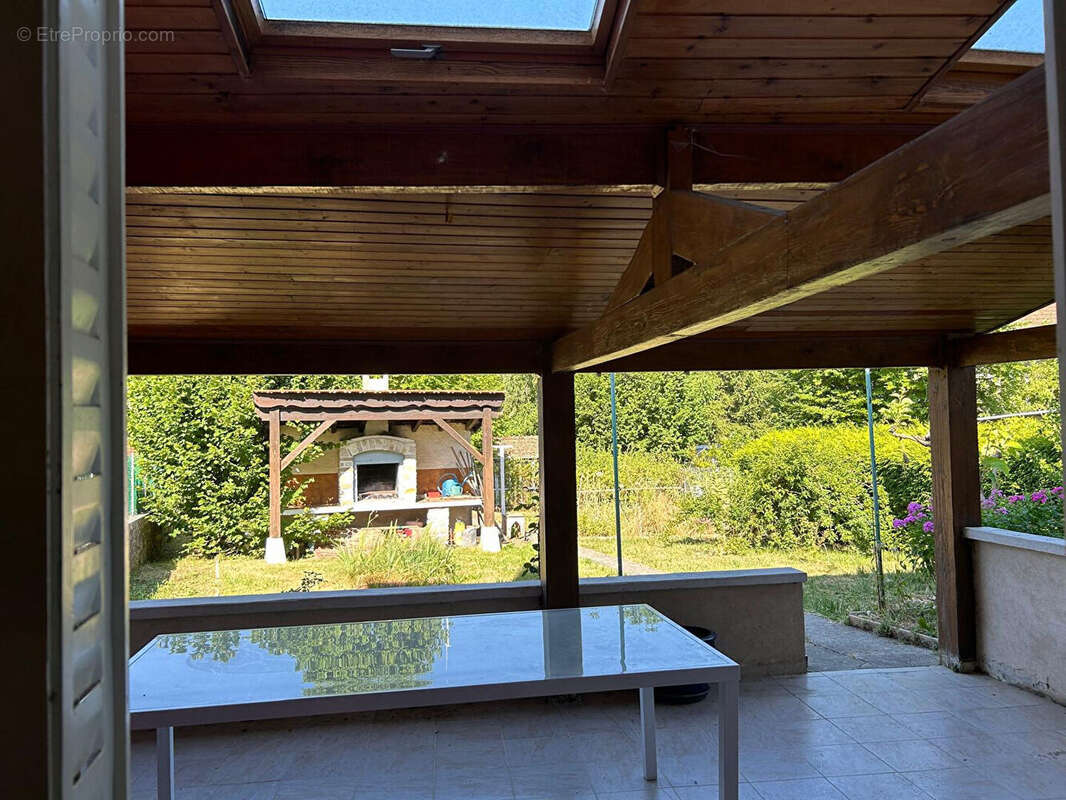 Maison à VIEU-D'IZENAVE