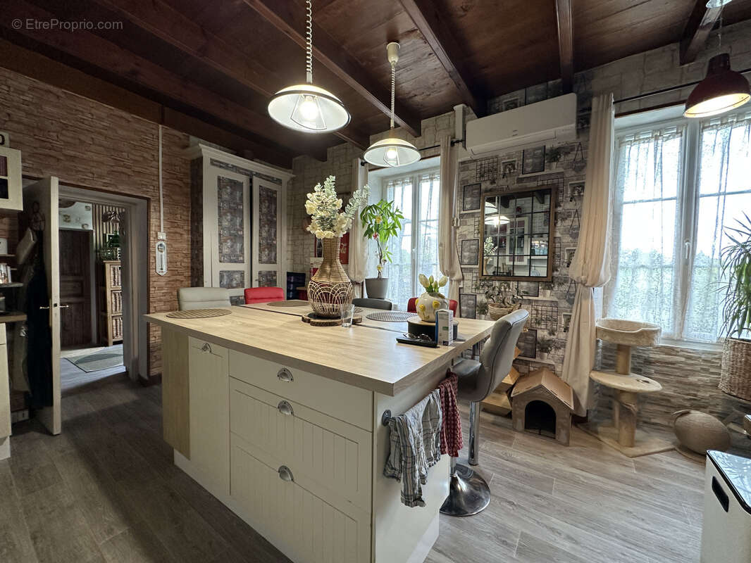 Maison à CHALLIGNAC