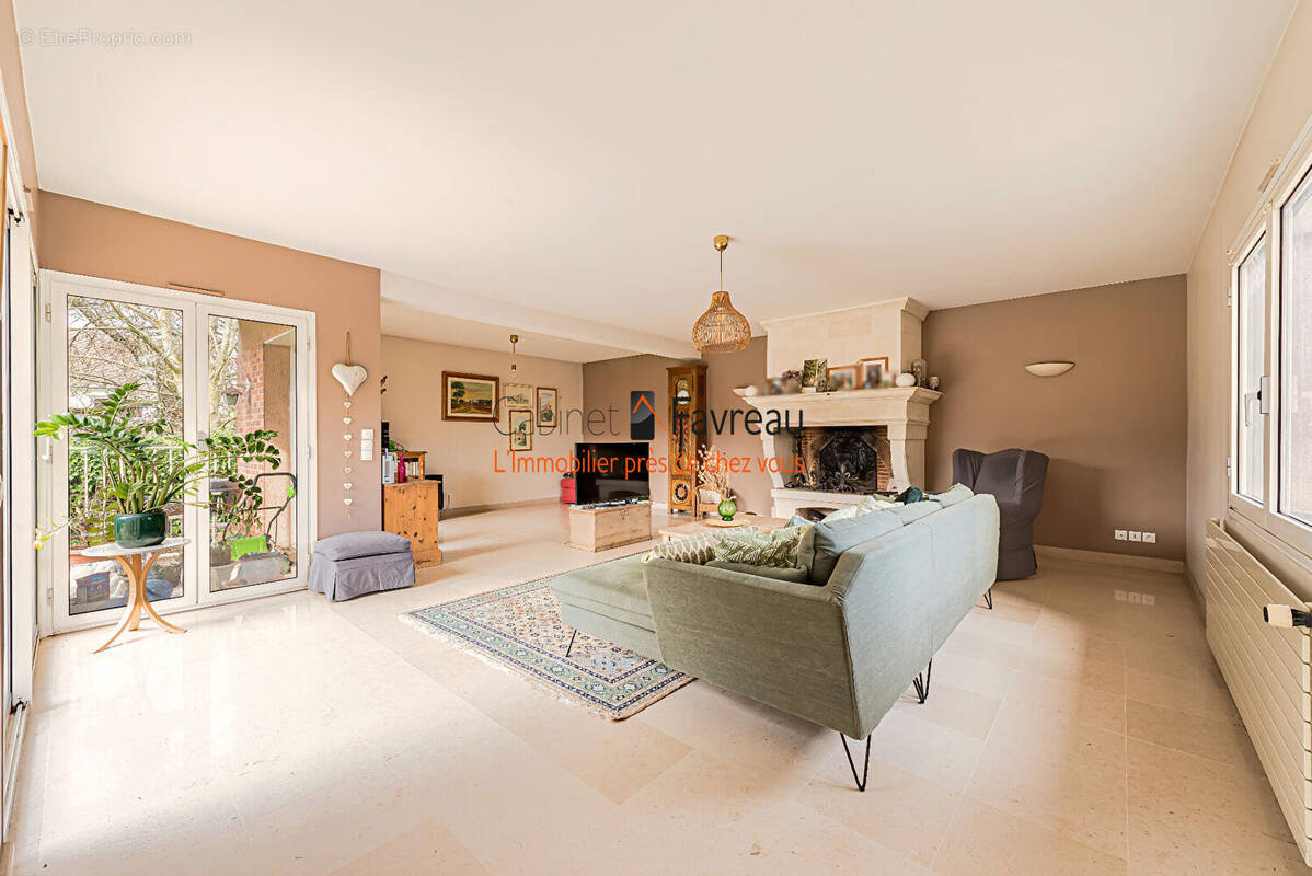 Maison à L&#039;HAY-LES-ROSES