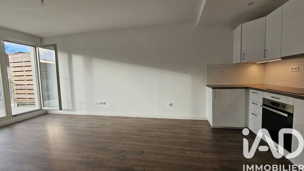 Photo 1 - Appartement à MORAINVILLIERS