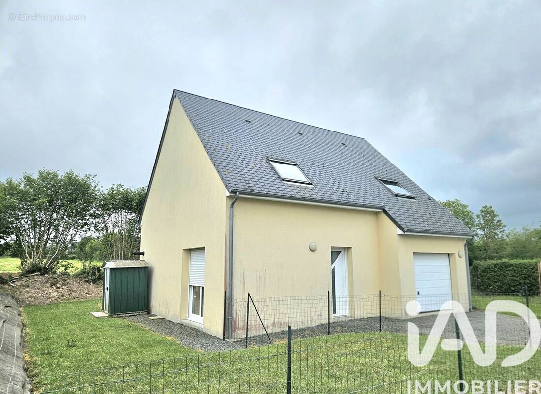 Photo 1 - Maison à DOMJEAN