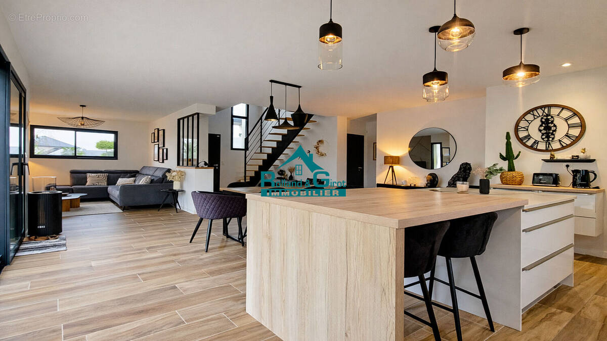 Maison à LA BOUEXIERE