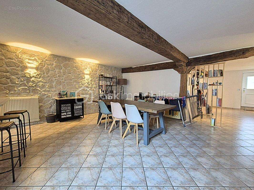 Maison à FLEURY-LES-AUBRAIS