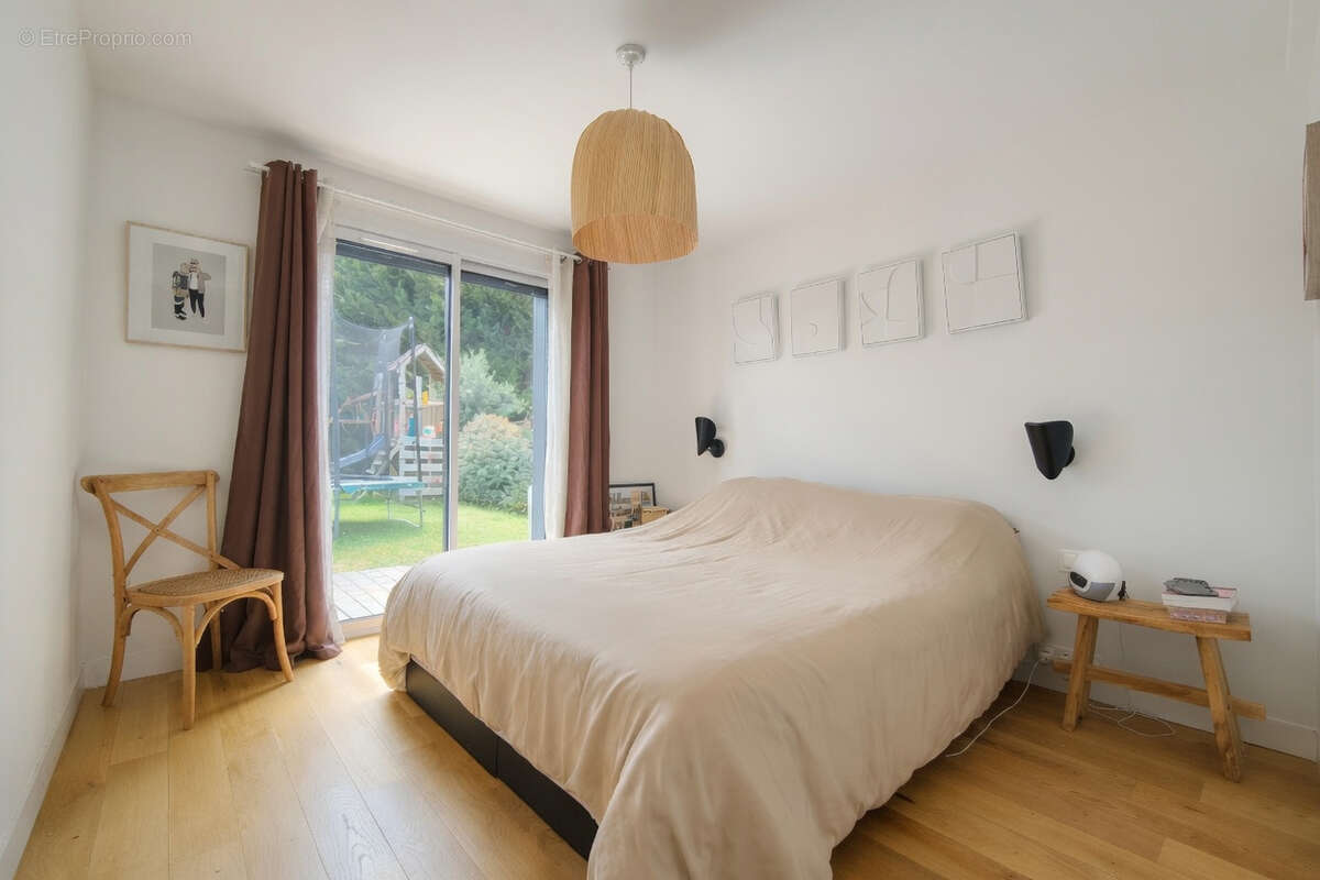 Maison Plain-pied IGNY - photo 8