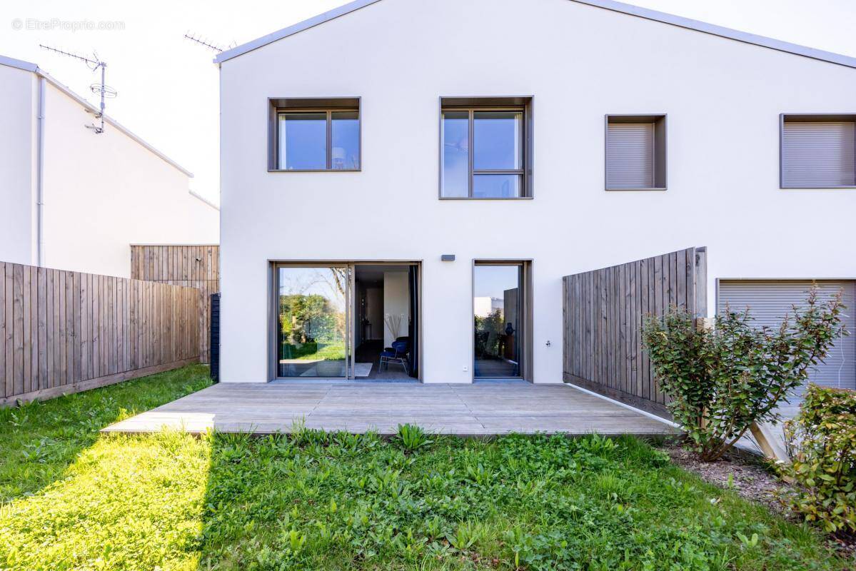 Maison à LA CHAPELLE-SUR-ERDRE