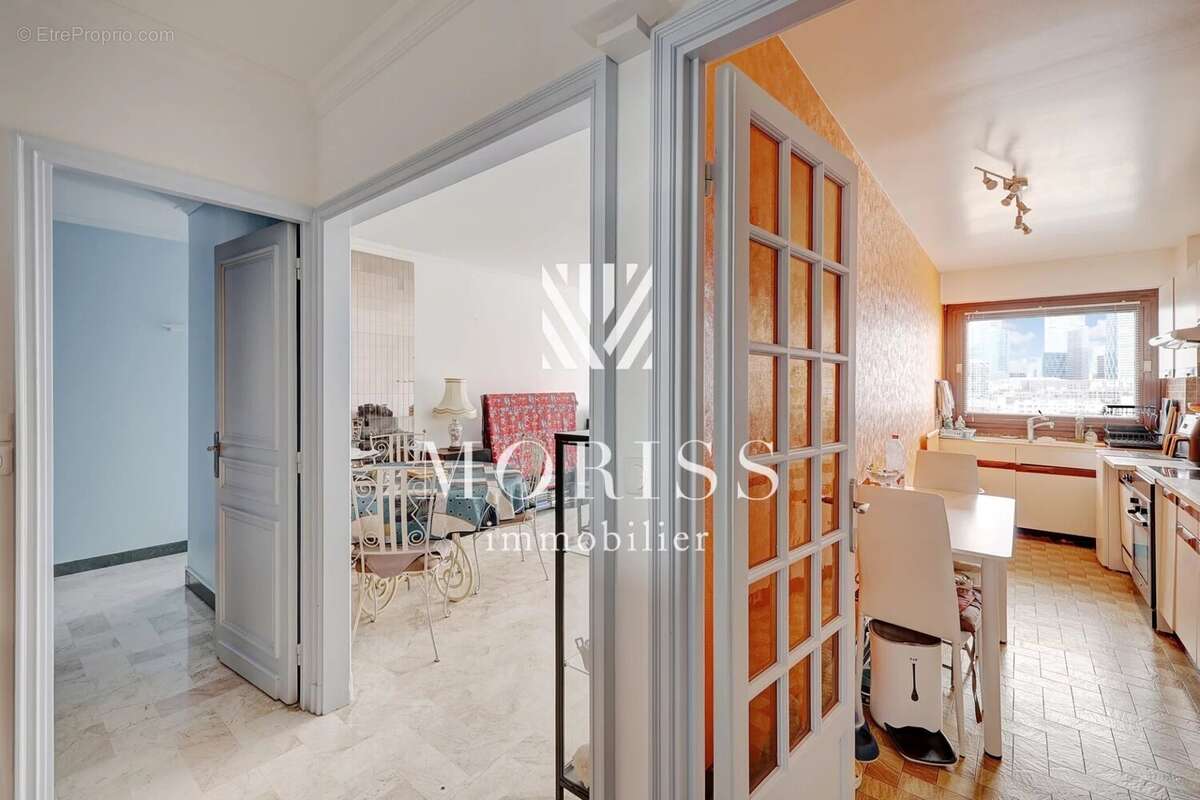 Appartement à COURBEVOIE