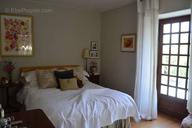 Maison à VILLEBOIS-LAVALETTE