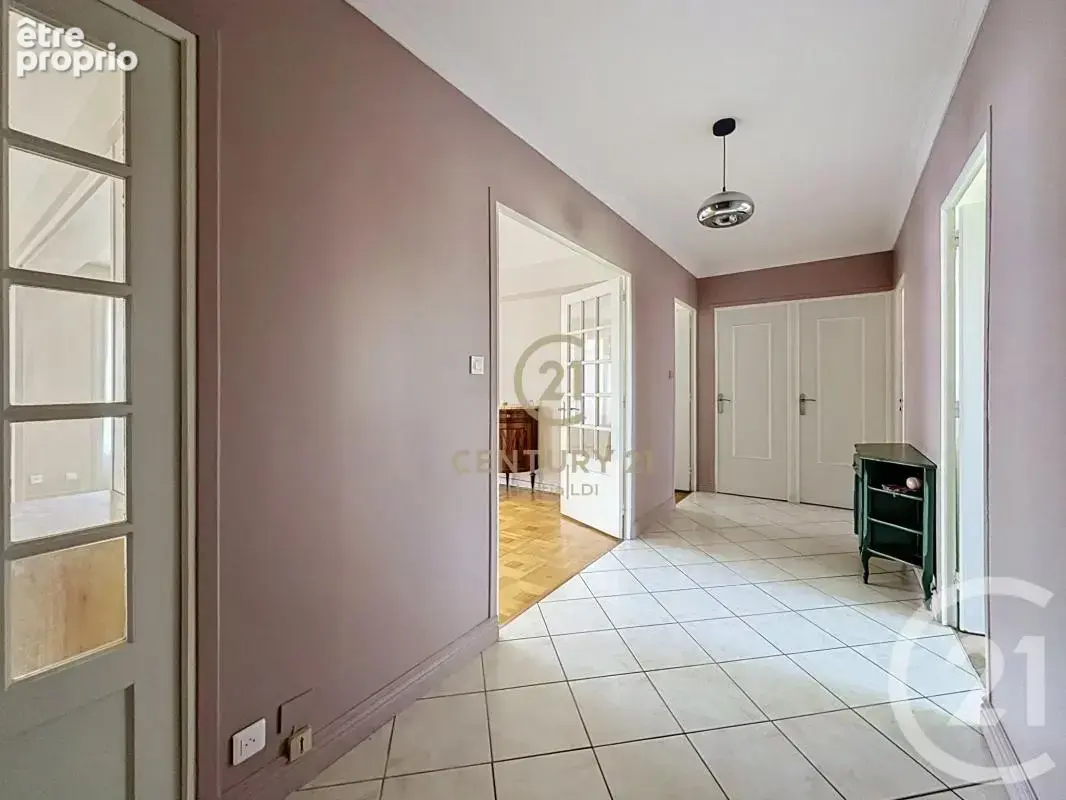 Appartement 4 pièces 99 m² à vendre à Lyon-8e (69008) - photo 11