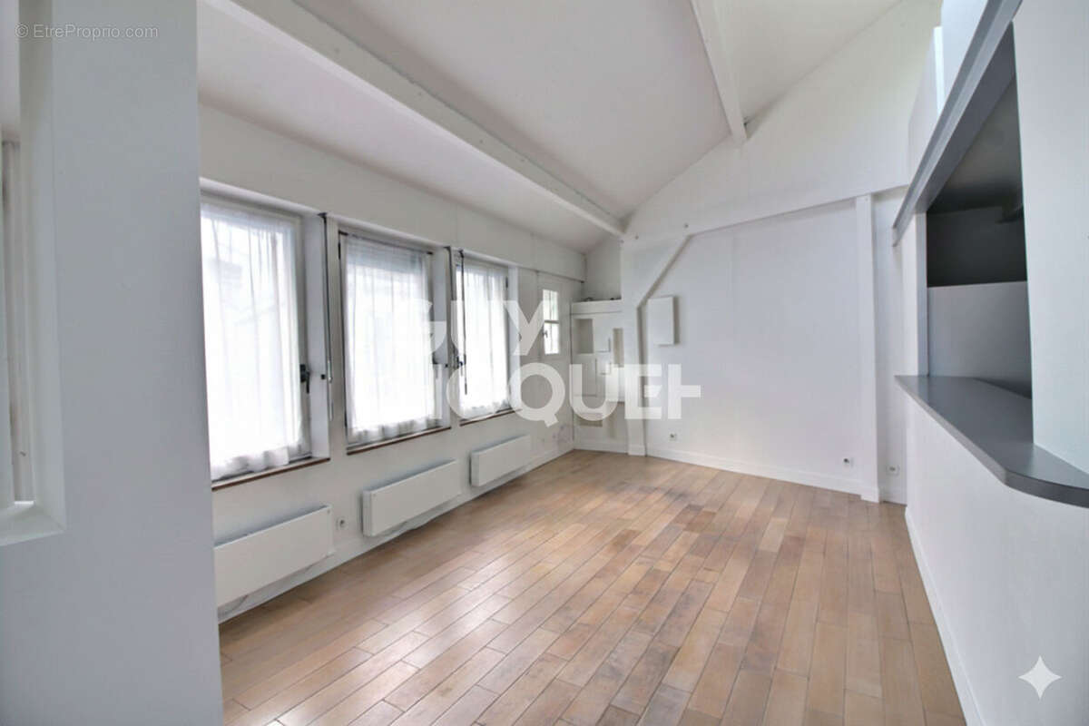 Appartement à ISSY-LES-MOULINEAUX