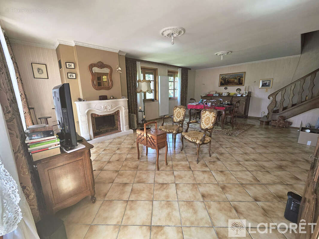 Maison Deservillers 7 pièce(s)  de 174 m2 - photo 2