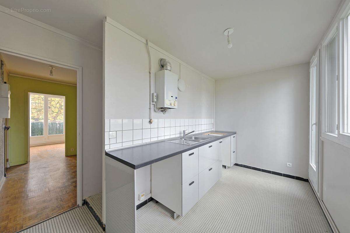 Appartement à LE PLESSIS-TREVISE