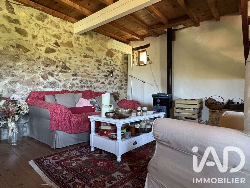 Maison 82 m² à Padern  - photo 9