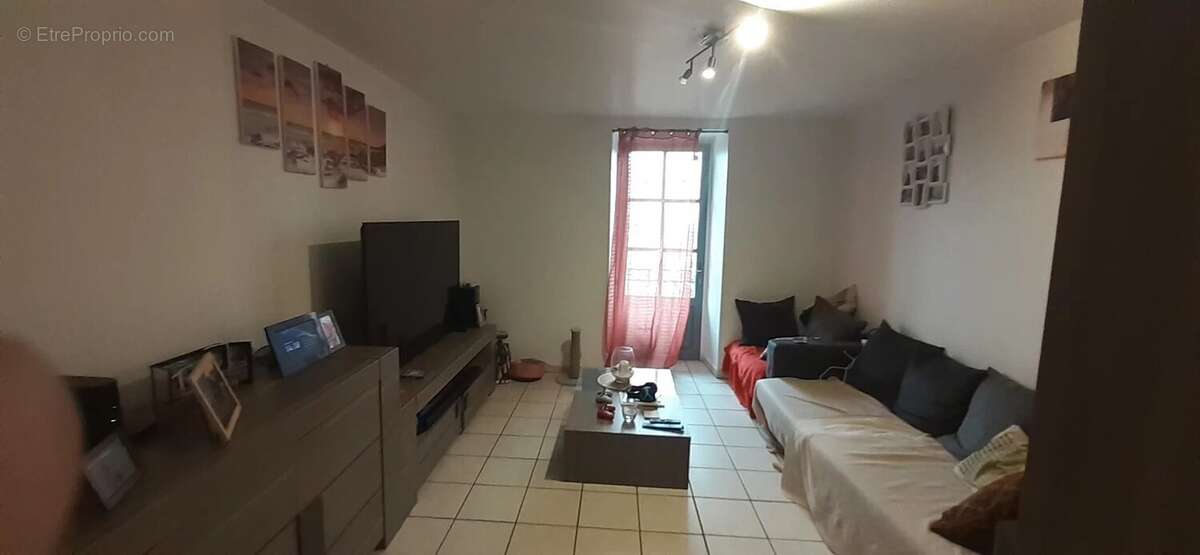 Appartement à POLMINHAC
