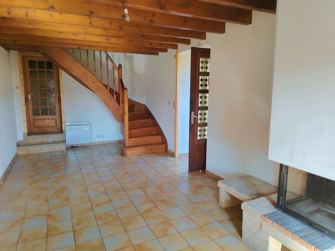 Maison en pierres à vendre 7 pièces SAINT MARTIN DE VALAMAS (07) - photo 9