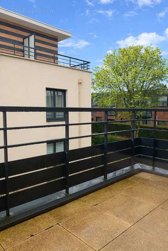 Appartement à VOISINS-LE-BRETONNEUX