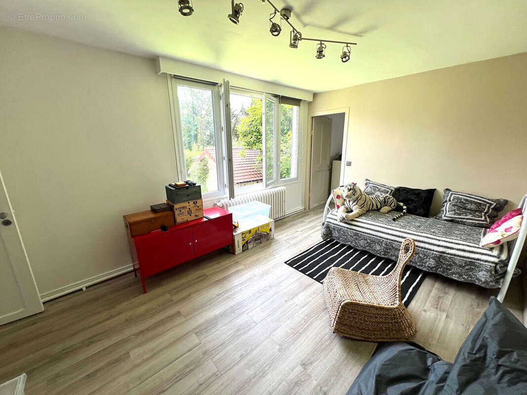 Maison à MONTFORT-L'AMAURY