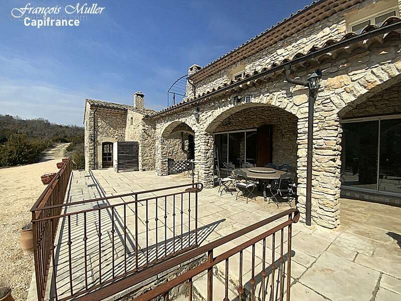Propriété Gîtes et chambres d'hôtes 20 ha - 550 m2 à Banon - photo 4