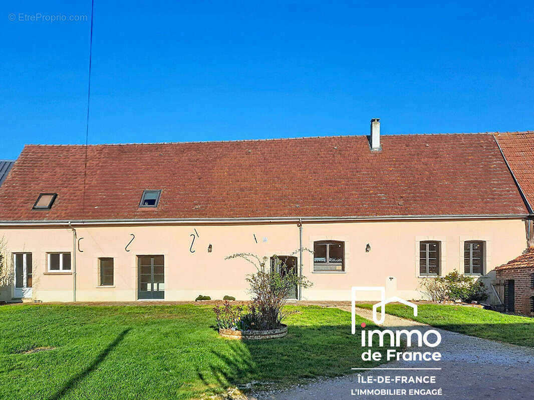 Maison à SANDARVILLE