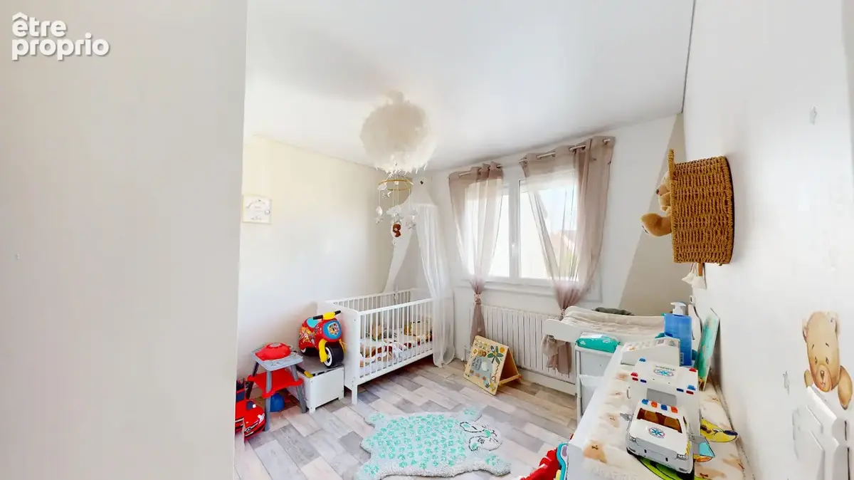 Maison familiale 4 chambres avec sous-sol total - Saint-Soupplets - photo 8