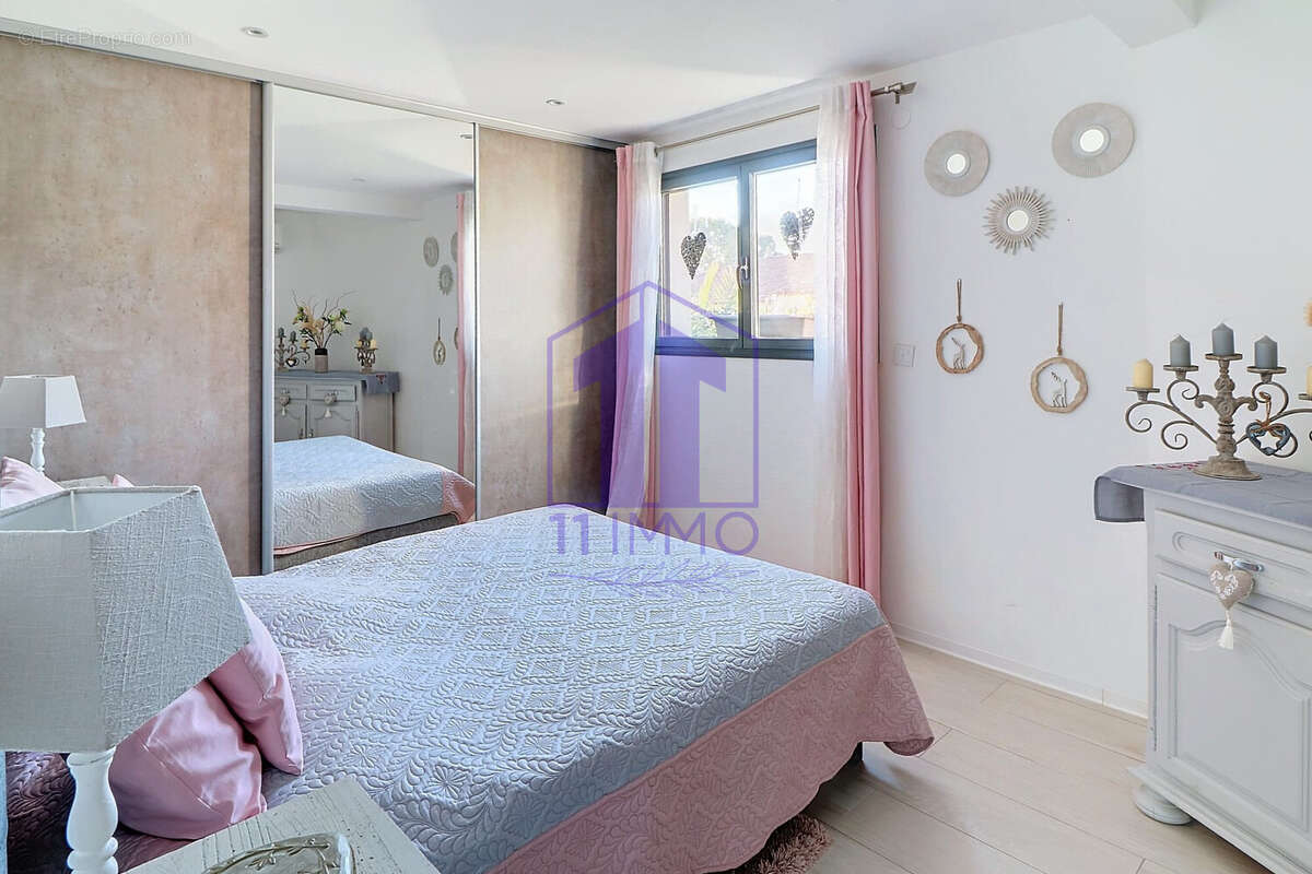 Chambre 2 RDC - Maison à MARCORIGNAN