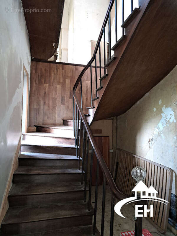 Maison de bourg a restaurer - photo 5