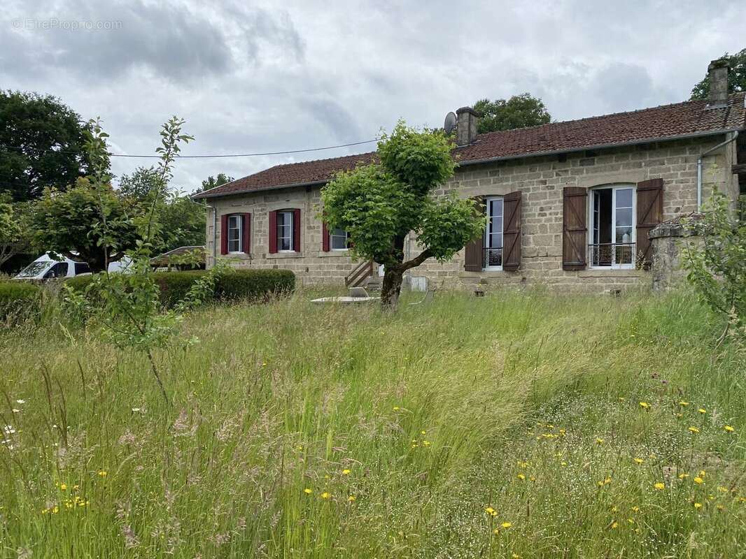 Maison 121 m² à Rempnat  - photo 8