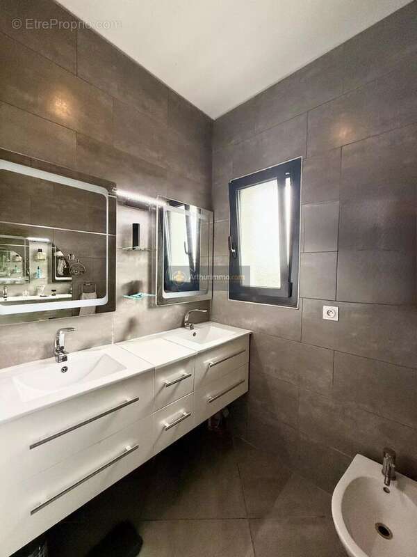 Maison à SAN-MARTINO-DI-LOTA