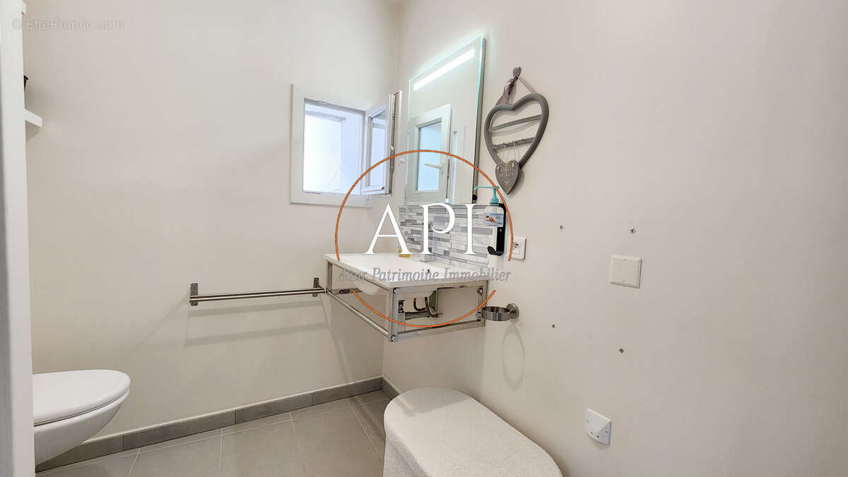 Maison à TOURRETTES