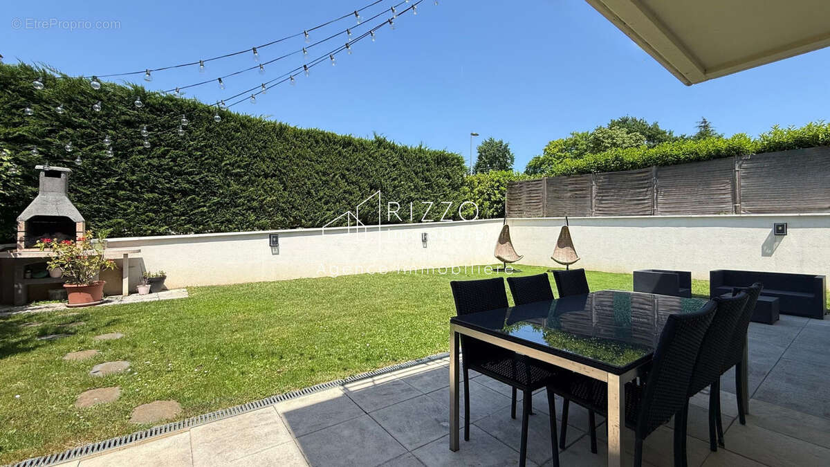 Maison à PREVESSIN-MOENS