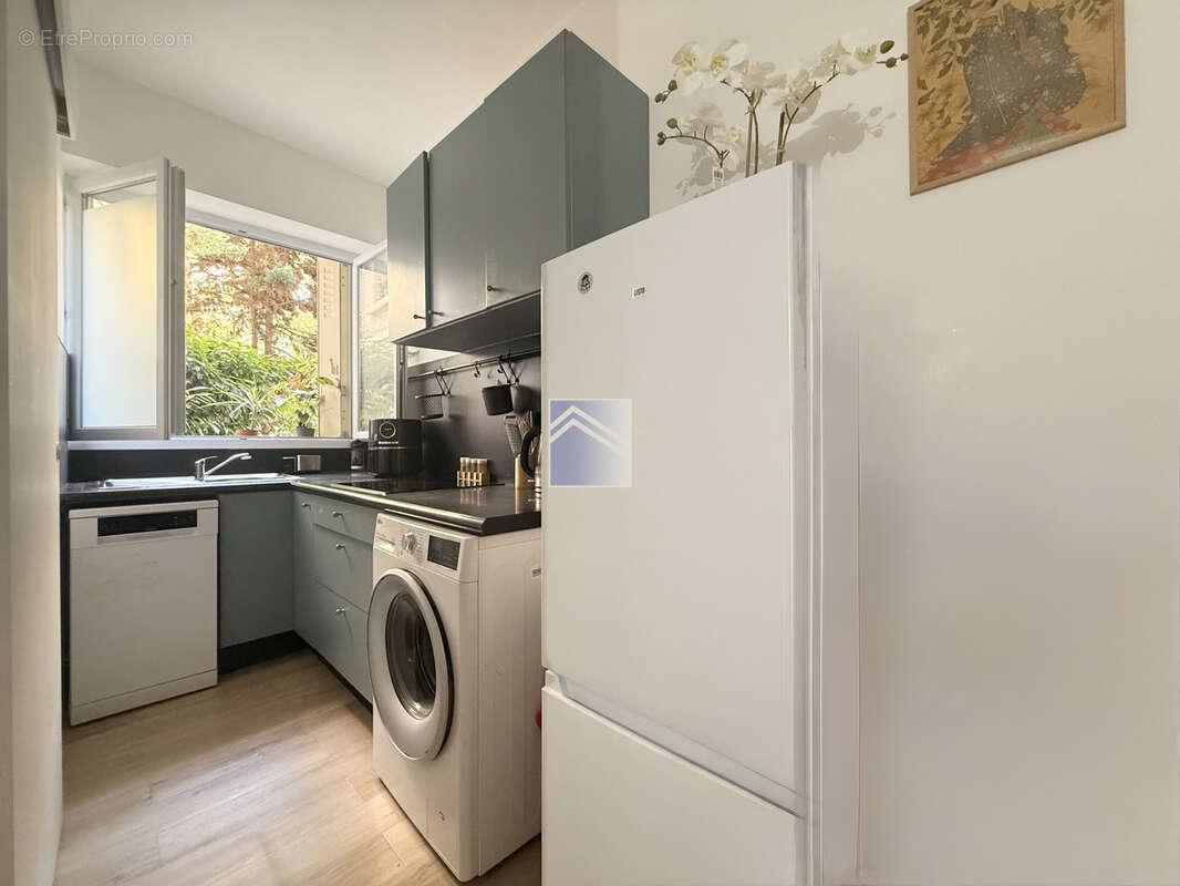 Appartement à COURBEVOIE