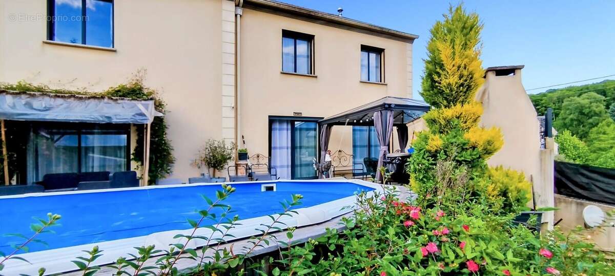 Maison à MONTLIGNON