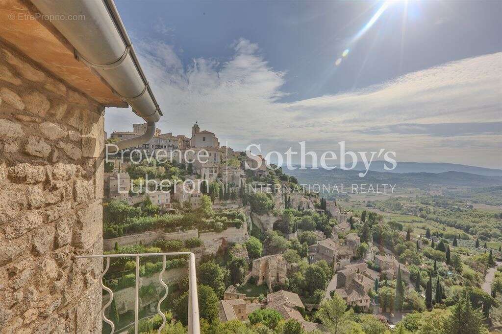 Maison à GORDES
