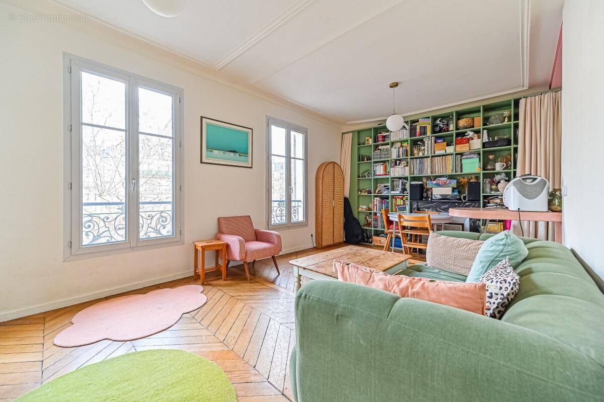 Appartement à PARIS-10E