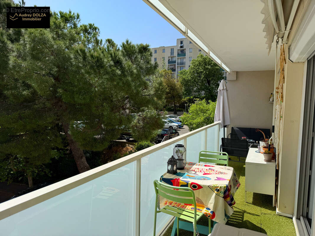 Appartement T4/5 traversant 93m2   Marseille 11e   2 Balcons - 259 000€ FAI - photo 10